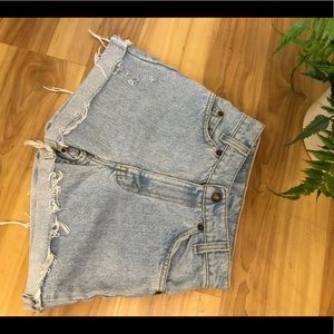 Authentic levi light wash jean shorts